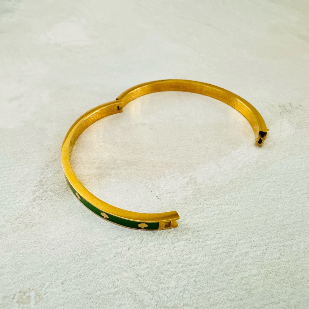 Kate Spade Green & Gold Enamel Spot The Spade Enamel Hinged Bangle Bracelet - Picture 8 of 12